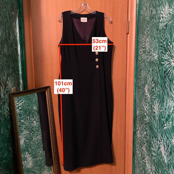 Bellessa Thick Strap Wrap Dress with Golden Buttons - Picture 2 of 8